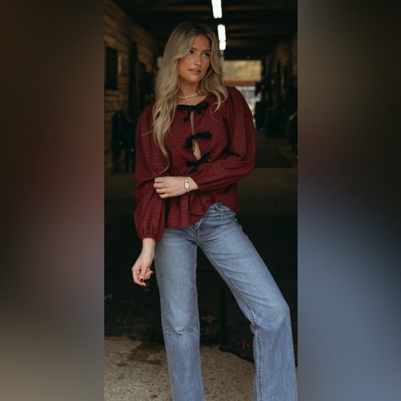 Vestique Hanging Stockings Plaid Holiday Top – NWT Size Small - Picture 2 of 8